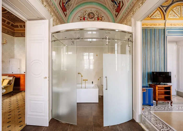 Grand Serbelloni - The Only Relais & Chateaux On Otel 5*