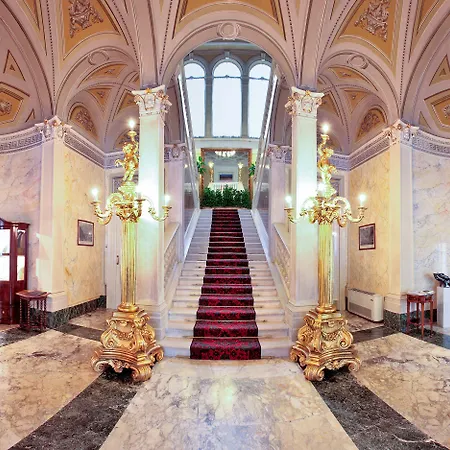 Grand Serbelloni - The Only Relais&châteaux On Hotel 5*