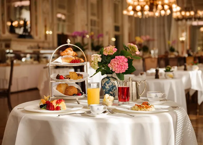 Hotel Grand Serbelloni - The Only Relais & Chateaux On