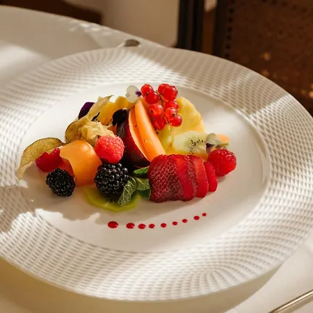 Hotel Grand Serbelloni - The Only Relais & Chateaux On